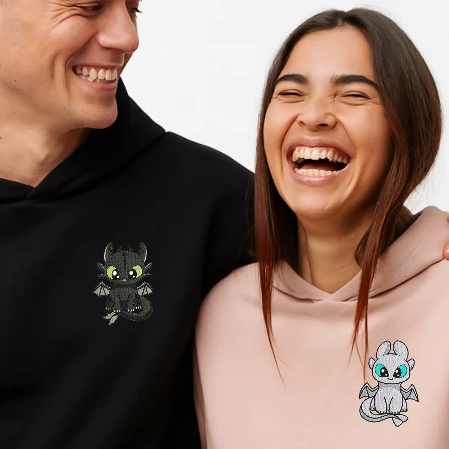 Polerón bordado personalizado para parejas diseño chimuelo y furia luminosa en Heartmade Chile