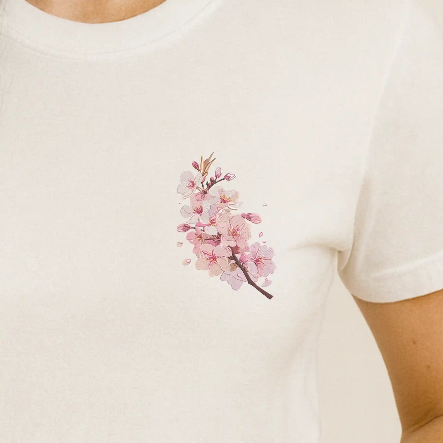 Polerón bordado personalizado flor de cerezo en Heartmade Chile