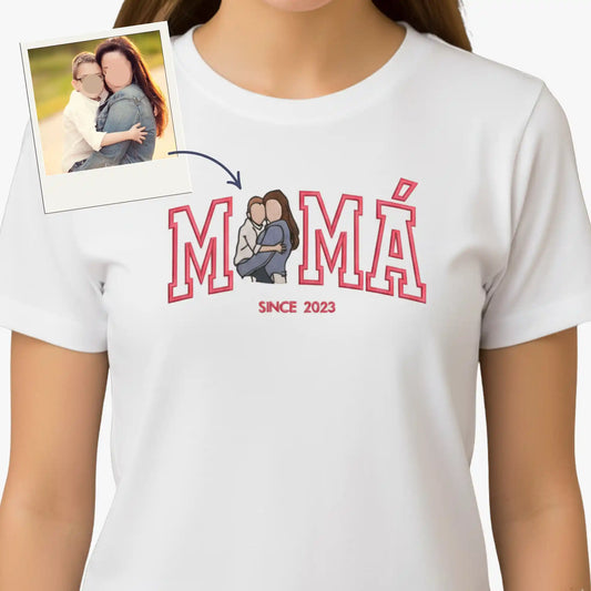 Mamá o Mom - Tu Foto en Bordado - Polera Manga Corta