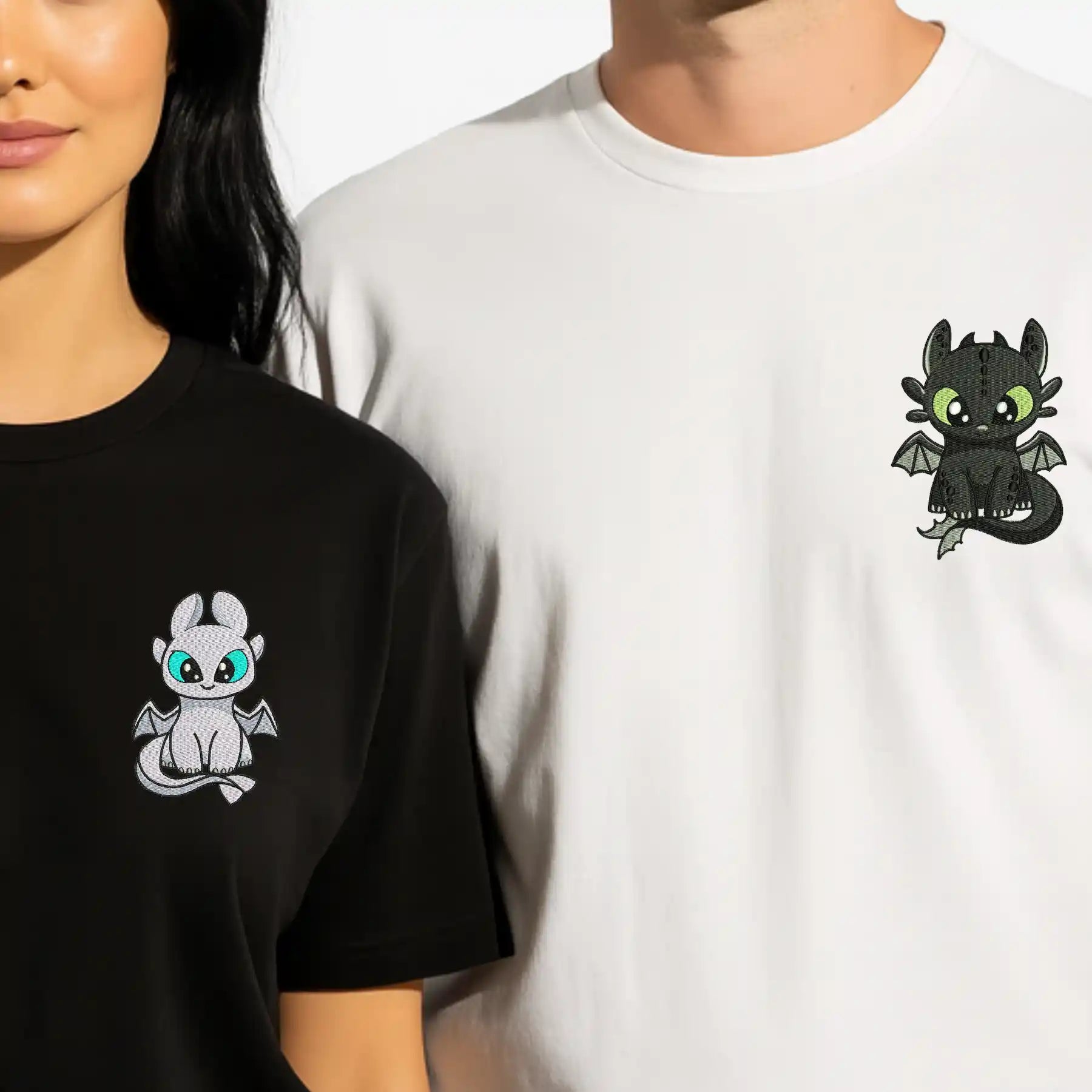 Poleras bordado personalizado para parejas diseño chimuelo y furia luminosa en Heartmade Chile